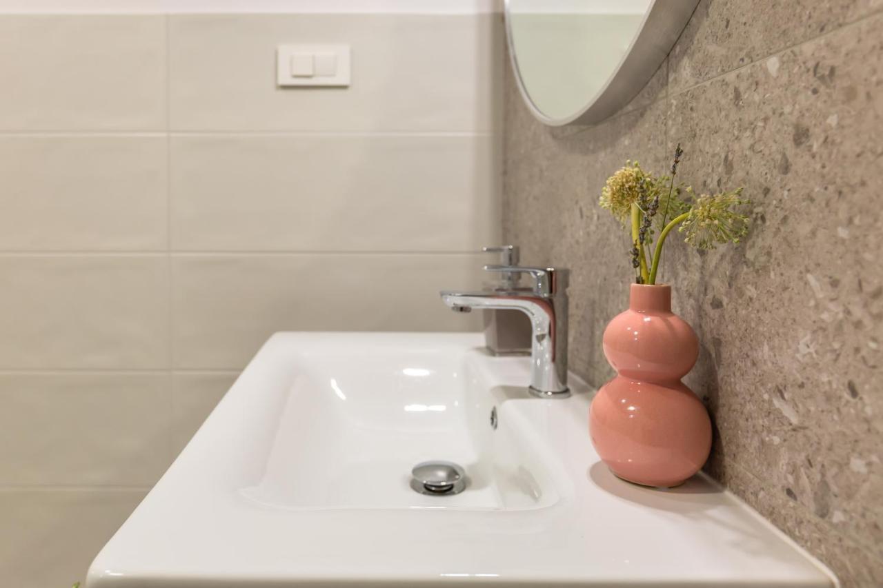 Adris Apartments Оміш Екстер'єр фото